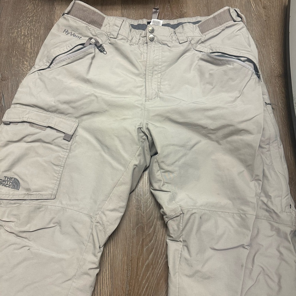 The North Face Men's Light Gray Cargo Pants